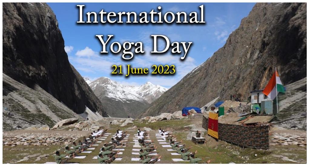 RN11359922's tweet photo. س #InternationalYogaDay پر، آئیے ایک عالمی برادری کے طور پر اس قدیم عمل کو اپنانے کے لیے متحد ہوں جو ہماری زندگیوں میں توازن، طاقت اور امن لاتا ہے۔ #InternationalYogaDay2023 #IYD23 #YogaDay2023 https://t.co/7Xf7tLRxat