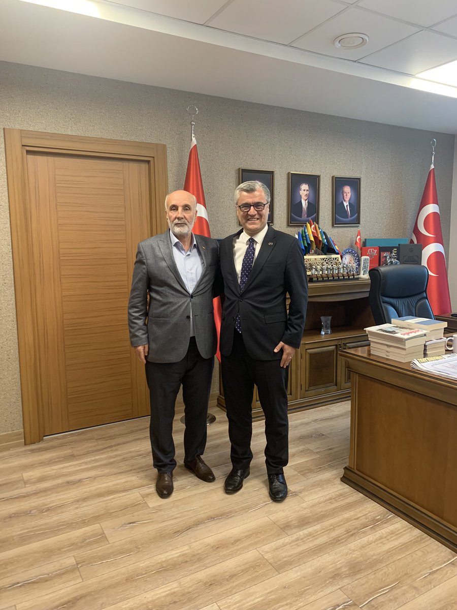 Milliyetçi Hareket Partisi Genel Sekreter yardımcısı değerli kardeşim Bahadır Bumin ÖZARSLAN ‘ı makamında ziyaret ettim. Sıcak karşılama ve Samimi Sohbet beni yıllar öncesine götürdü . Varolsun teşkilat.