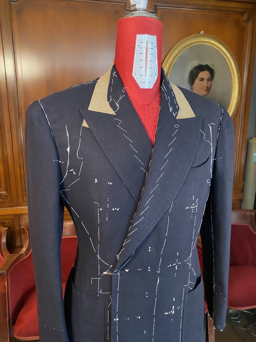 Basted Suit by PECORAGINZA <Tailor Hideaki Sato>
⁡
Fabric : AGNONA  Wool & Linen
 
⁡ ⁡ <FULLHANDMADE>

#pecoraginza #hideakisato #bastedsuit #suits #suit #suitstyle #agnona #wool #linen #sartoria #sartorial #fattoamano #fullhandmade #ペコラ銀座のフルハンドメイド #ペコラ銀座