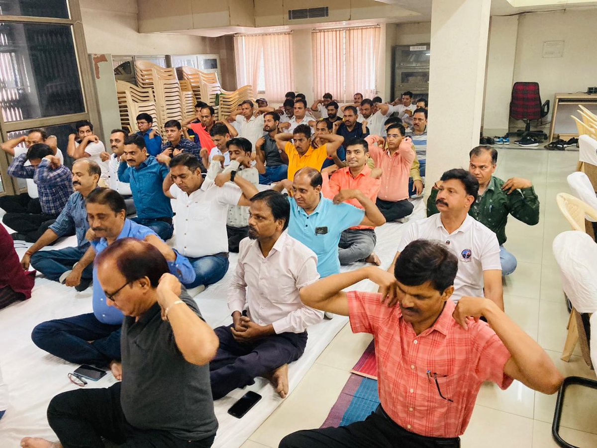 BSNLKOTA143761's tweet image. Experience the essence of serenity and vitality as we share glimpses of the invigorating #Yoga session held at #BSNL Kota.