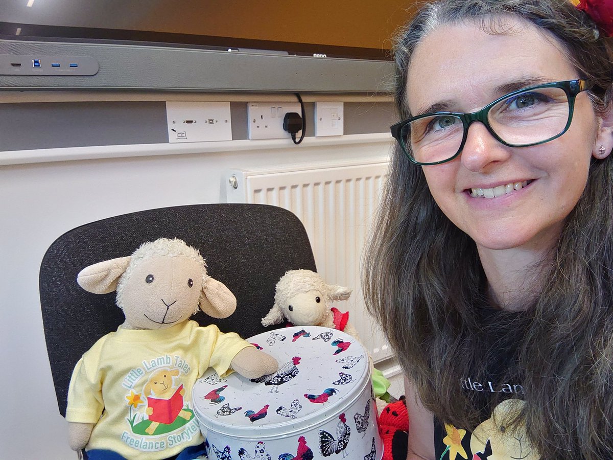 Littlelambtales's tweet image. All ready at Spellow Library to deliver the first session of my 4 week storytelling course. Looking forward to it. @Liverpoollib @LivLitCycle @JudeLennonBooks #LivLitCycle #SpellowLibrary