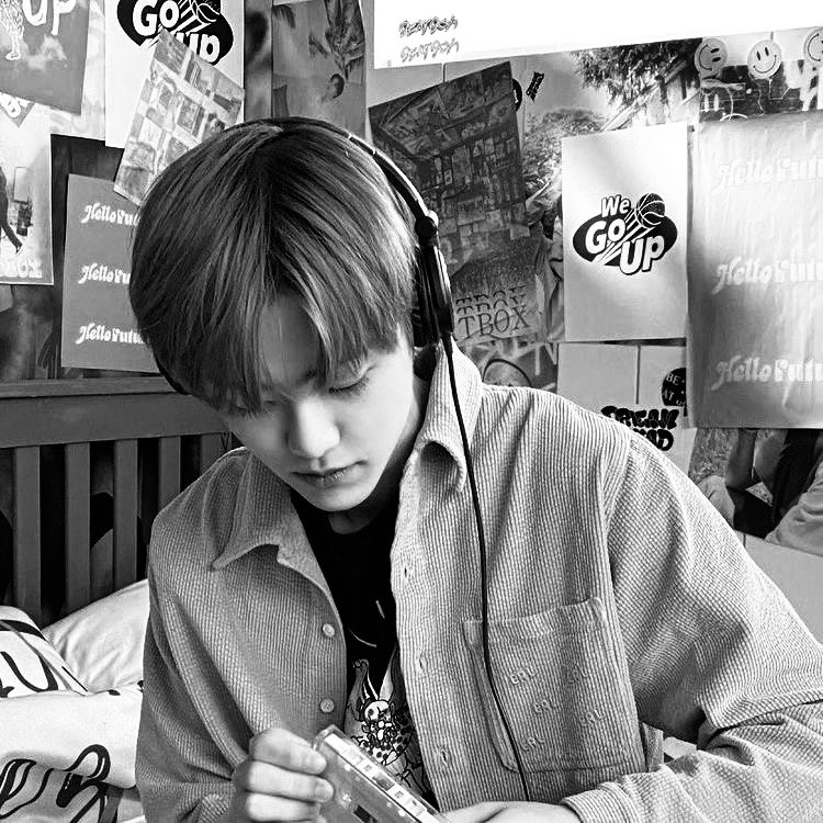 dino (busy) tweet media
