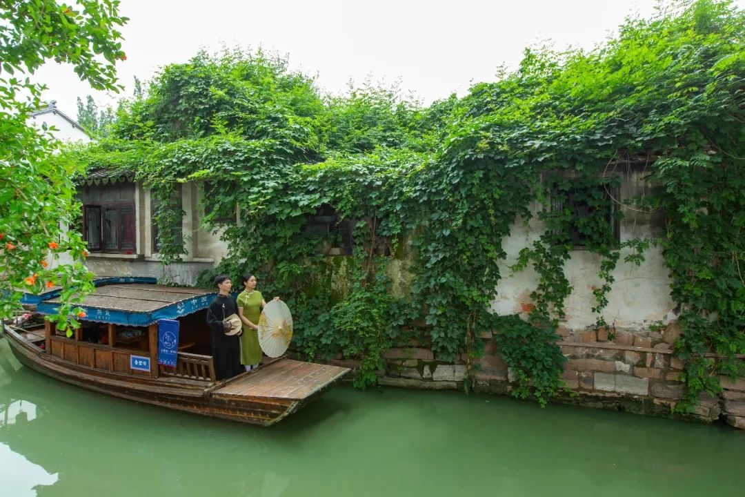 SuzhouWuzhong's tweet photo. The #DragonBoatFestival is just around the corner!🎉🎊 Come to #Wuzhong district, #Suzhou to experience the festive vibes and engage in various fun-packed cultural activities. You're sure to be amazed by Wuzhong's unique historical and humanistic charm! #VisitWuzhong https://t.co/xoO5eBirv0