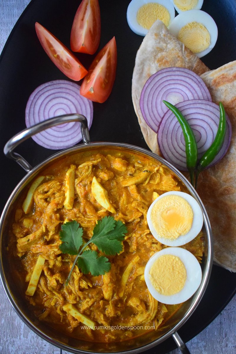 Recipe available: rumkisgoldenspoon.com/chicken-bharta…

#chickenbharta aka #chickenbhorta is a #delicious #chickencurry where shredded chicken is cooked in onion-tomato gravy with cashew-poppy seeds paste, boiled eggs, cream & spices.
#homemade #indianfoodbloggers #nonvegetarian #goodfood