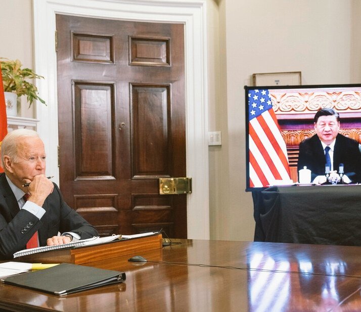 US President Joseph Biden called his Chinese colleague Xi Jinping a "dictator", a day after Secretary of State Anthony Blinken visited Beijing in an attempt to stabilize bilateral relations with China.
Although Blinken said in Beijing that the chapter involving the alleged