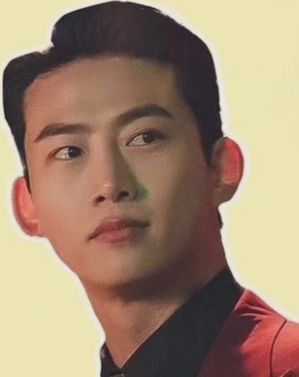 O, Nasıl bakarsa baksın  shooting at me 🤪🔫 #옥택연   #taec ❣️❣️