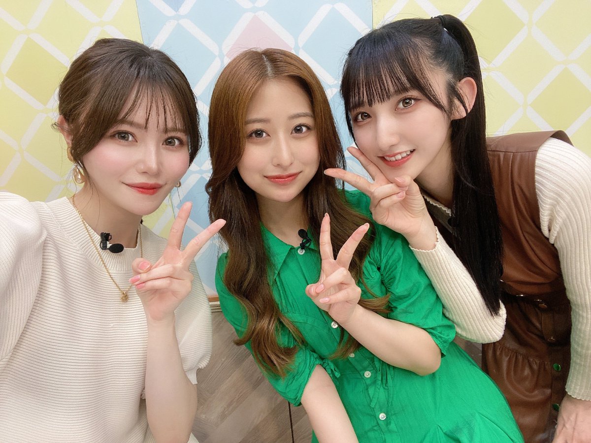 ayamin_112's tweet image. この後19:00～
logirl「集まれ！まるまるAKB。」
が放送されます！

「集まれ！ワンチャン飼っているAKB。 」
ということでたっぷり語りました🐶💞

いっぱい癒されて笑って楽しかったな〜
ぜひ見て下さい👀

douga.tv-asahi.co.jp/plan/logirl?fb…