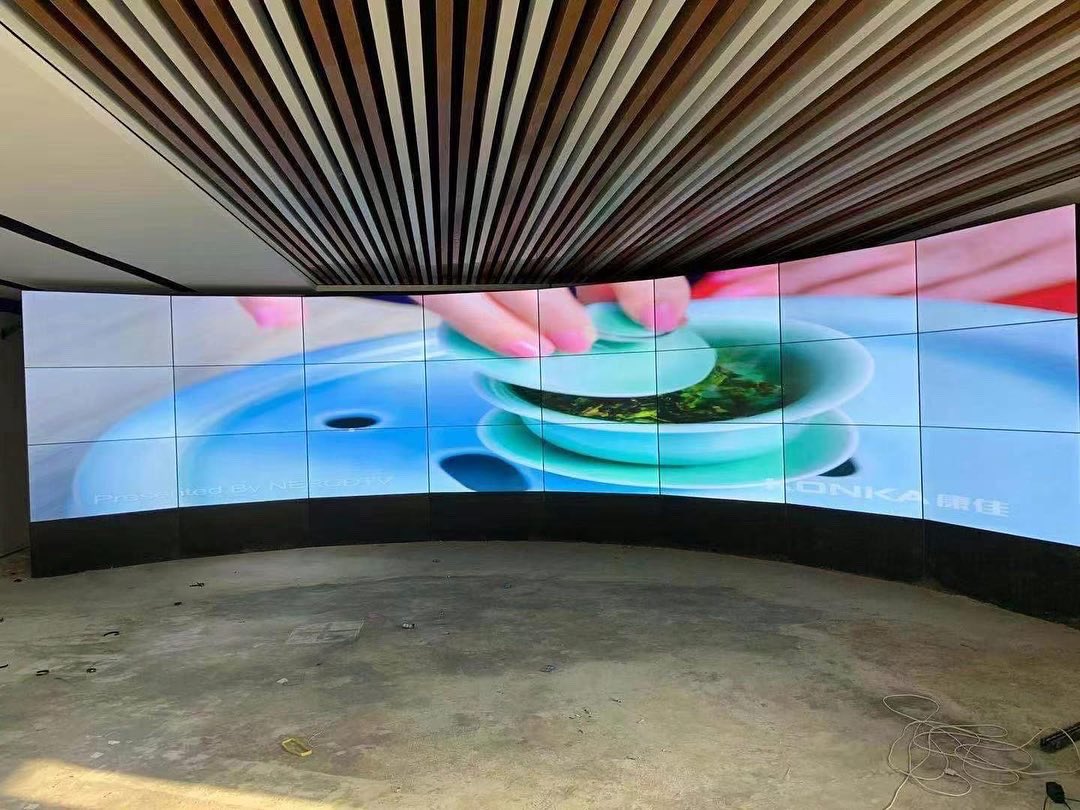 Ledsen_Eri's tweet image. 55 inch 3.5mm bezel lcd video wall !

#digitalsignage #digital #lcdwall #screen #DOOH #OOHdigital #monitor #lcdmonitor #surveillance #video #videowall #lcddisplay #signage