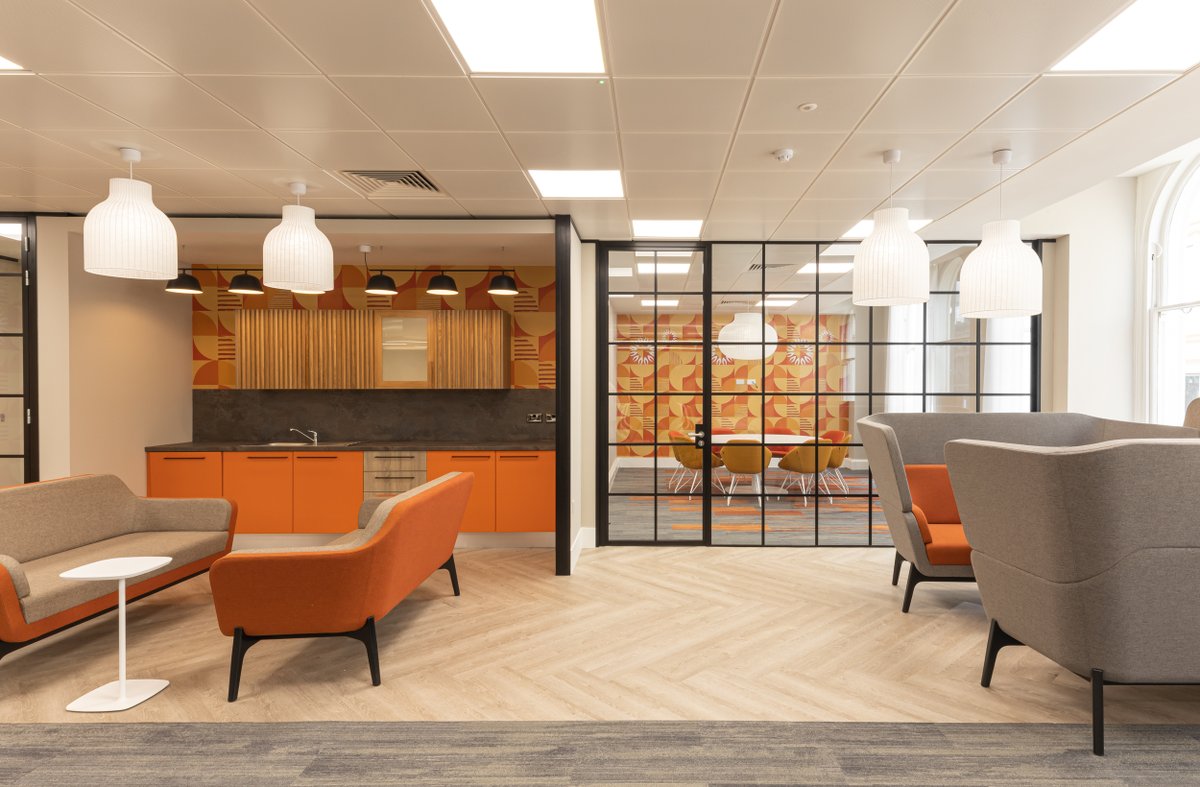 VailWilliams's tweet image. 🚨Blog: More quality #office space needed to meet #Birmingham demand

Availability of smaller amenity-rich space is dwindling creating an opportunity for #landlords

Discover the benefits of Cat A+ refurbishment⬇️via @MissC_F @EstiloInteriors @nurtondev 

vailwilliams.com/more-high-qual…
