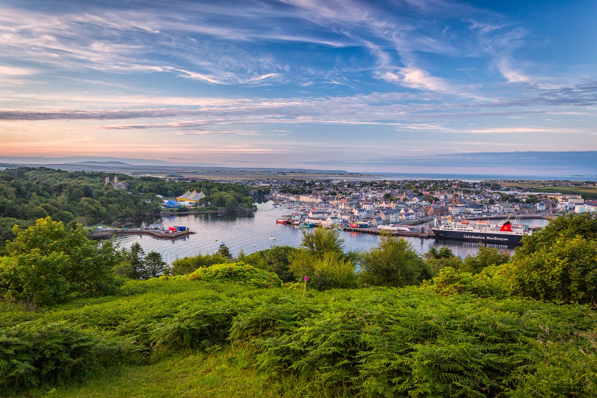 HebCelt's tweet photo. Going GREENER! 🍃 Proud to team up with @PlusZeroEnergy again so our Islands Stage has ZERO carbon footprint. 👣 

This scheme saved 3 TONNES of CO2 from entering the atmosphere last year! With @EventScotNews funding, we'll be extending it to power some catering spaces too. ♻️ https://t.co/RbIqzeVI9E
