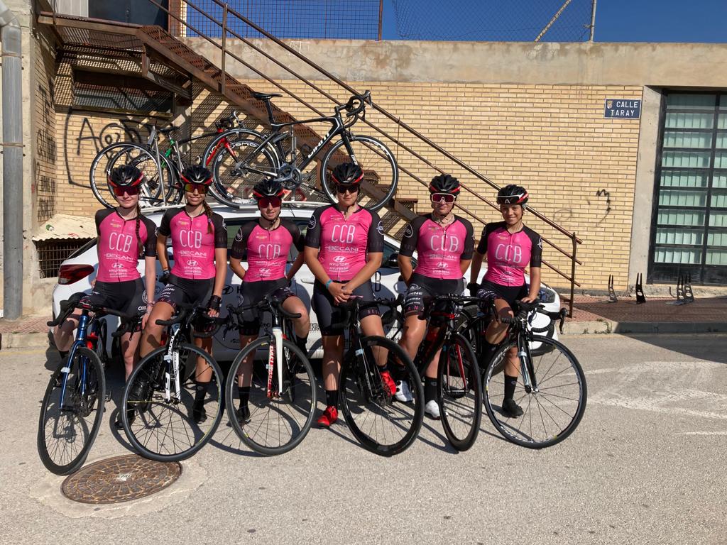 F_Galega de Ciclismo (@f_gal_ciclismo) on Twitter photo #CopaEspañaFemCofidis | Tres postos entre as🔟 primeiras para as juniors galegas na fin de semana de clausura da Copa de España
📍 Abanilla (Región de Murcia)
6⃣ María Filgueiras (<a href="/xsm/">XSM</a>)
📍 Sueca (Comunitat Valenciana)
6⃣ Xiana Camiña (<a href="/CcBetanzos/">CC BETANZOS</a>)
8⃣ Andrea Prado (<a href="/CcBetanzos/">CC BETANZOS</a> ) #CopaEspañaFemCofidis | Tres postos entre as🔟 primeiras para as juniors galegas na fin de semana de clausura da Copa de España
📍 Abanilla (Región de Murcia)
6⃣ María Filgueiras (<a href="/xsm/">XSM</a>)
📍 Sueca (Comunitat Valenciana)
6⃣ Xiana Camiña (<a href="/CcBetanzos/">CC BETANZOS</a>)
8⃣ Andrea Prado (<a href="/CcBetanzos/">CC BETANZOS</a> )