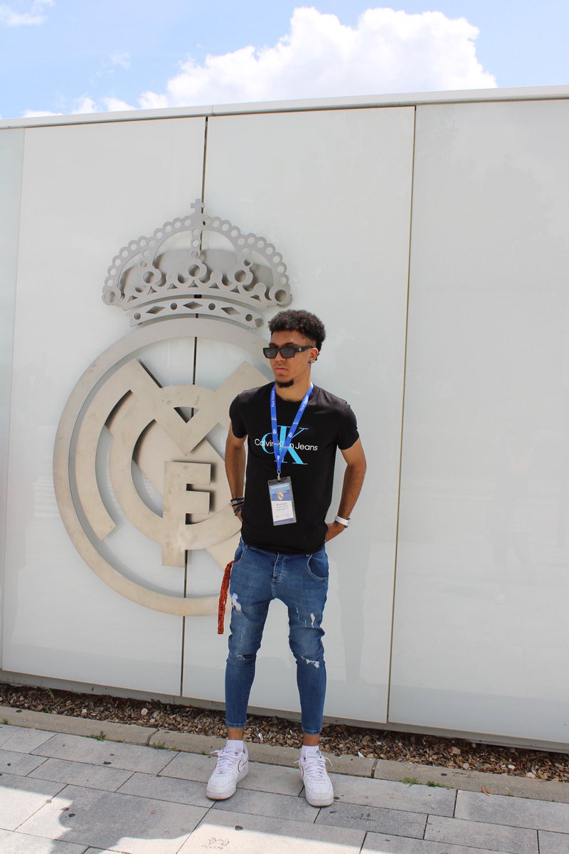 sergio_hachee's tweet photo. ✨Ayer cumplí otro de mis sueños cubriendo la rdp de #JoseluIsBack como nuevo futbolista del #RealMadrid
🚀Esto solo empieza, gente, ya saben
🗣️“No vengo para ser el sustituto de nadie”
🤍De madridista (un servidor) a madridista (@JoseluMato9): ¡Hala Madrid!
#TransferNews https://t.co/Y6zvmpHD0Q