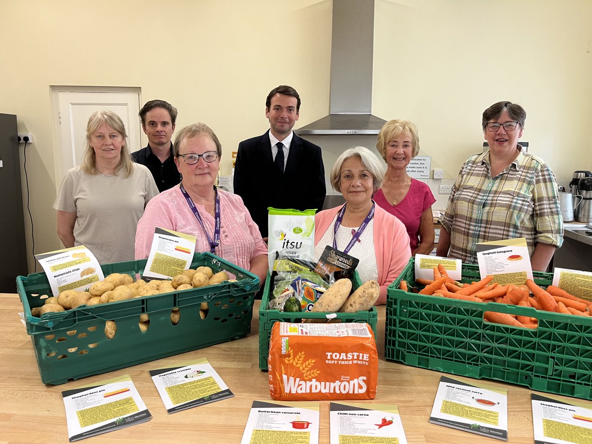 A 10-week pilot to use more local suppliers and deliver better food consistency has launched in Mansfield food clubs.  🥕🥦🍅🫑
The scheme roll out began this week in two clubs; St John’s in Mansfield and A Place To Call Our Own (APTCOO) in Ravensdale.