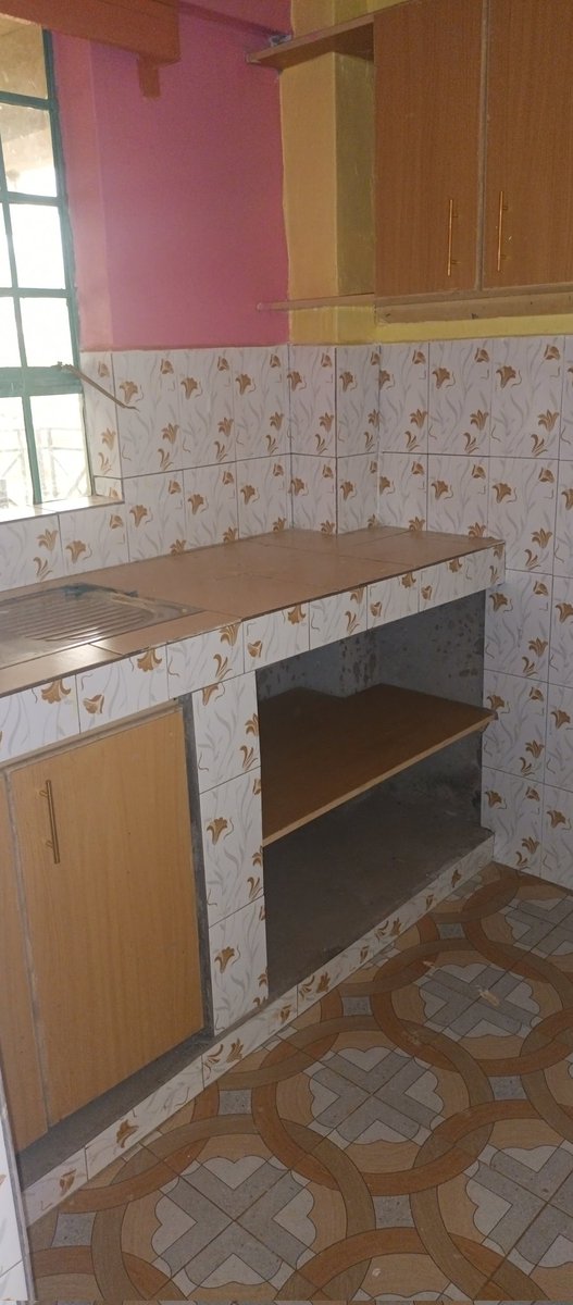 Modern bedsitter #ForRent at Kaaga, Meru town. Just on the Meru-Maua highway.

Rent: Kes. 8,000 p.m 

Call/Whatsapp 0722 564 255
Visit: rakna.co.ke