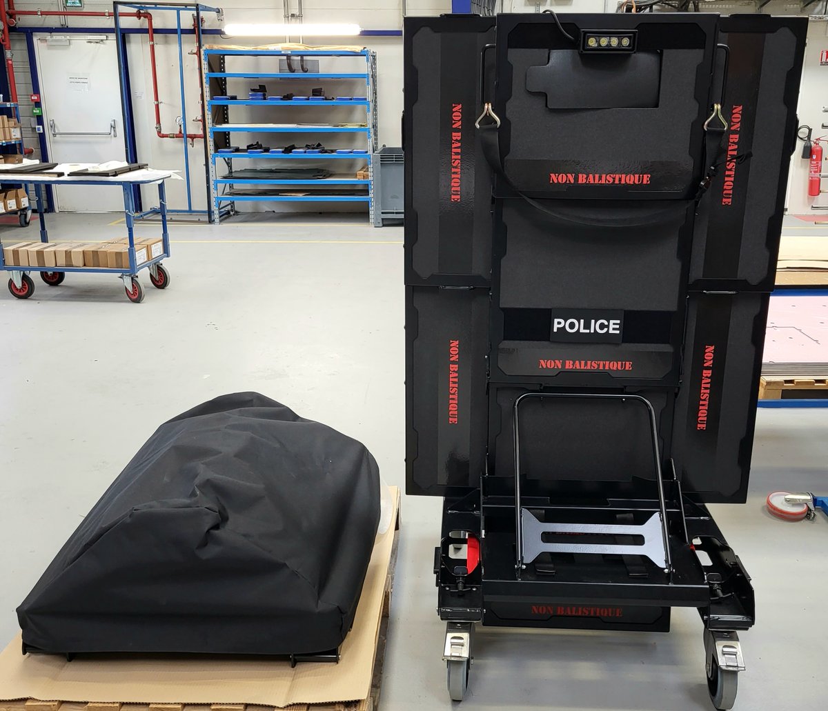 WeAreIntegris's tweet photo. Let us introduce to you our new TenCate PAC Bunker Shield!

- Extremely high protection coverage
- Easily deployable
- And compact enough to pack in a small van!

#shield #survivability #highprotection #TenCatePACBunkerShiel https://t.co/uV1wWsD9Tq