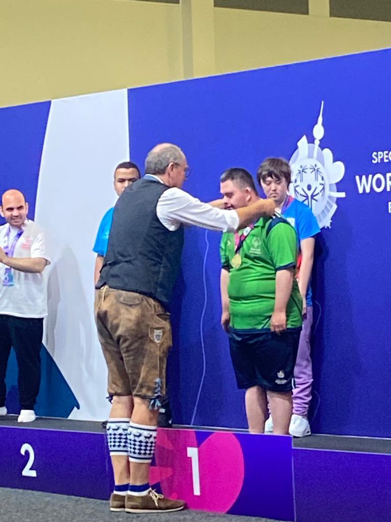 regdaly34's tweet photo. @SOIreland @TeamIrlSport  so proud of Eoin Daly just received his gold medal for men’s singles in Bocce 🇮🇪🇮🇪🇮🇪 GO TEAM IRELAND ❤️ https://t.co/zuQ1eEtZmR