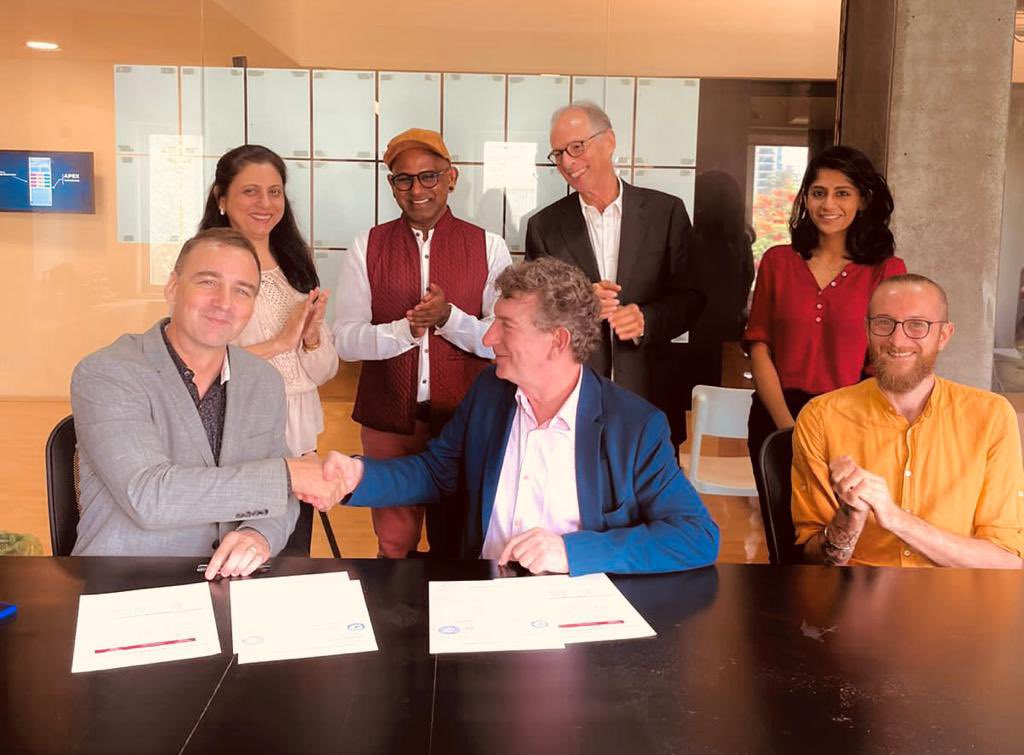 #TodayInMumbai | An agreement was signed between @AFMumbai and @intuitlabmumbai to conduct #DELF exams in the premises of the institution. 

#Francophonie #ChooseFrench
