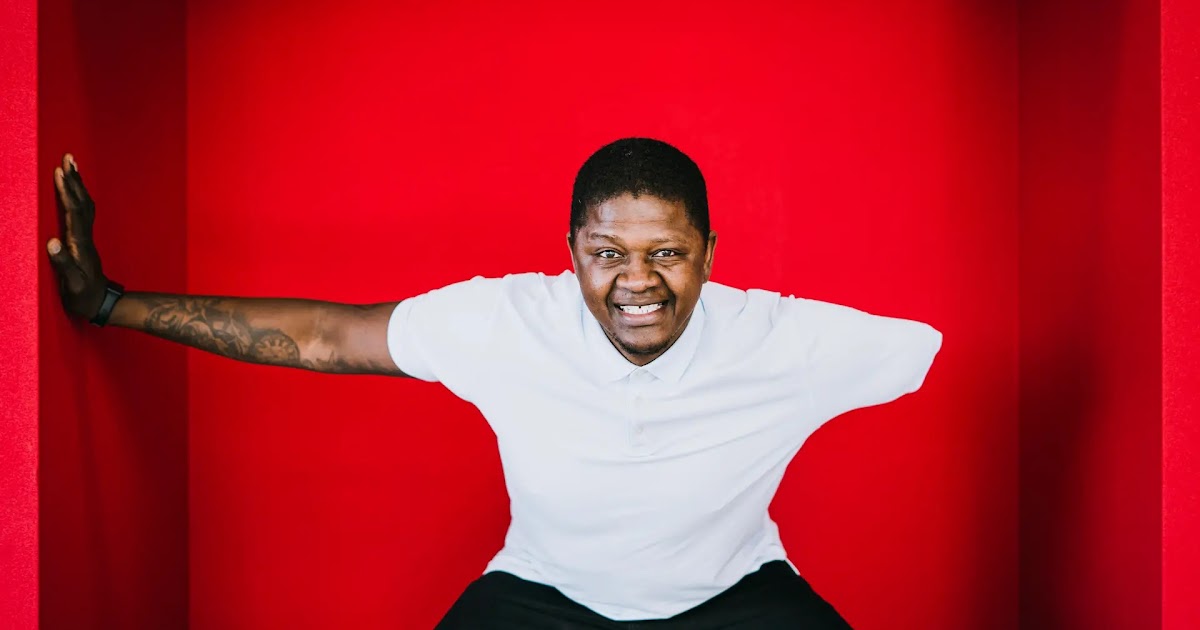 MemeirosM's tweet image. Kotingo Aplaude Look Polémico De Benvindo Magalhães #BenvindoMagalhães #Famosos #Kotingo #LookPolémico  memeiros.com/2023/06/koting…