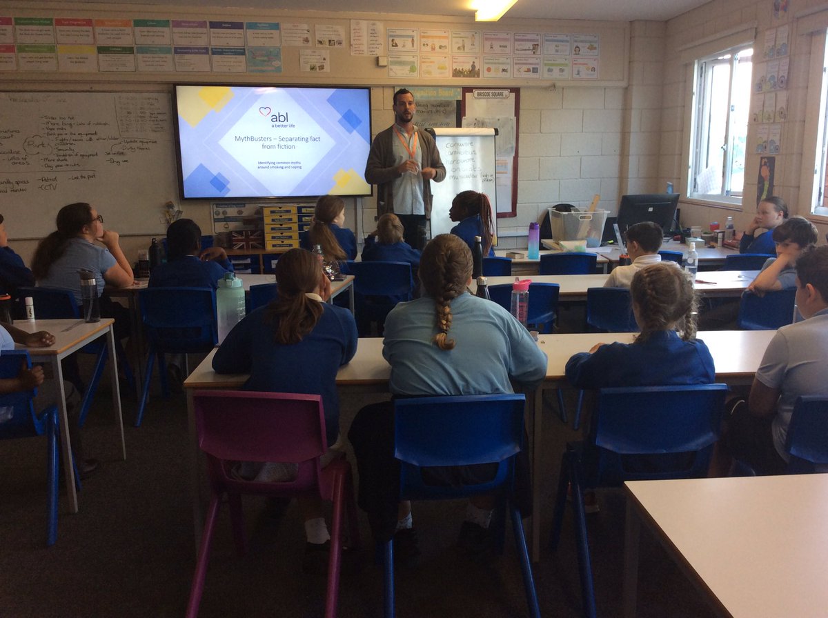 A huge thank you to Jake @SmokeFreeSefton for sharing his knowledge on vaping with our year 4, 5 and 6 pupils by hosting an assembly and class workshops #knowthefacts #mythbusting #peerpressure