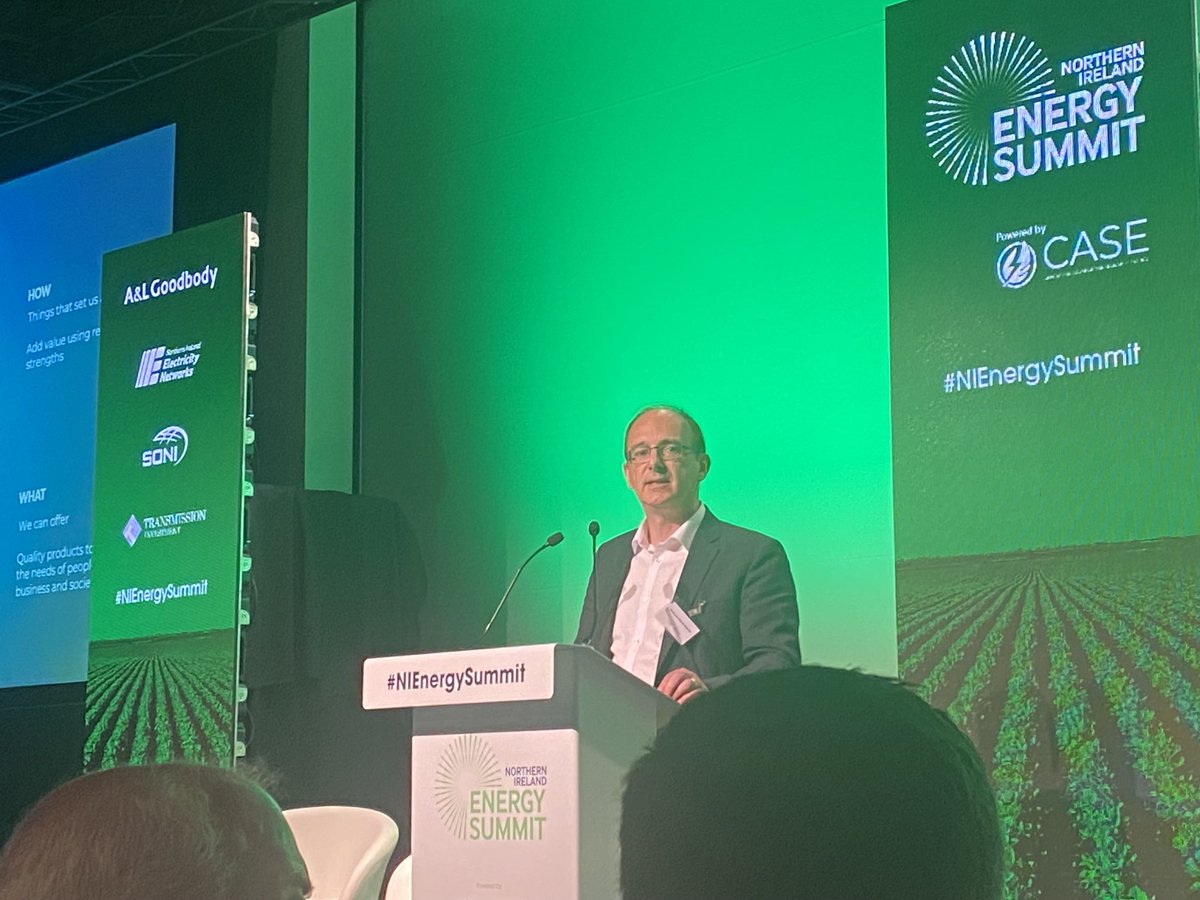 Professor David Rooney addresses a full house at the NI Energy Summit on  'A Pathway to our Renewable Future' document. Empowering everyone to play a part on the journey to net-zero. ⁦<a href="/QUBelfast/">Queen's University Belfast 🎓</a>⁩