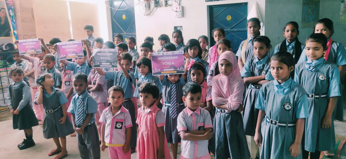 ANSARALAM7845's tweet image. 21st june International Yoga day @CSCBalVidyalaya , Haldikhora, Kochadhaman, kishanganj (Kids Well School) 
#CSCpeYoga #CSCSPV_Health
@moayush @CSCegov_ @CSCSPV_Health @moayush