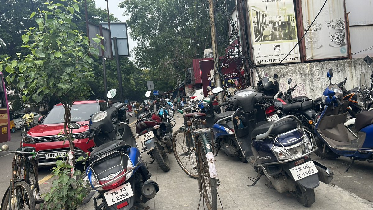 @ChennaiTraffic  How can pedestrians walk by stopping the vehicles like this
Action Need Sir!
Is this sidewalk for public walking or parking?
Place: Near to Raj Bhavan
Sterling Road Nungambakkam