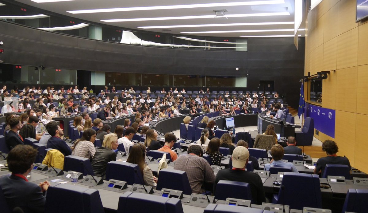 🗣 #EUniWell students represented the Alliance at the second European Student Assembly (#ESA23) in Strasbourg.

Check out the report of the event:👇
euniwell.eu/news-events/ar…