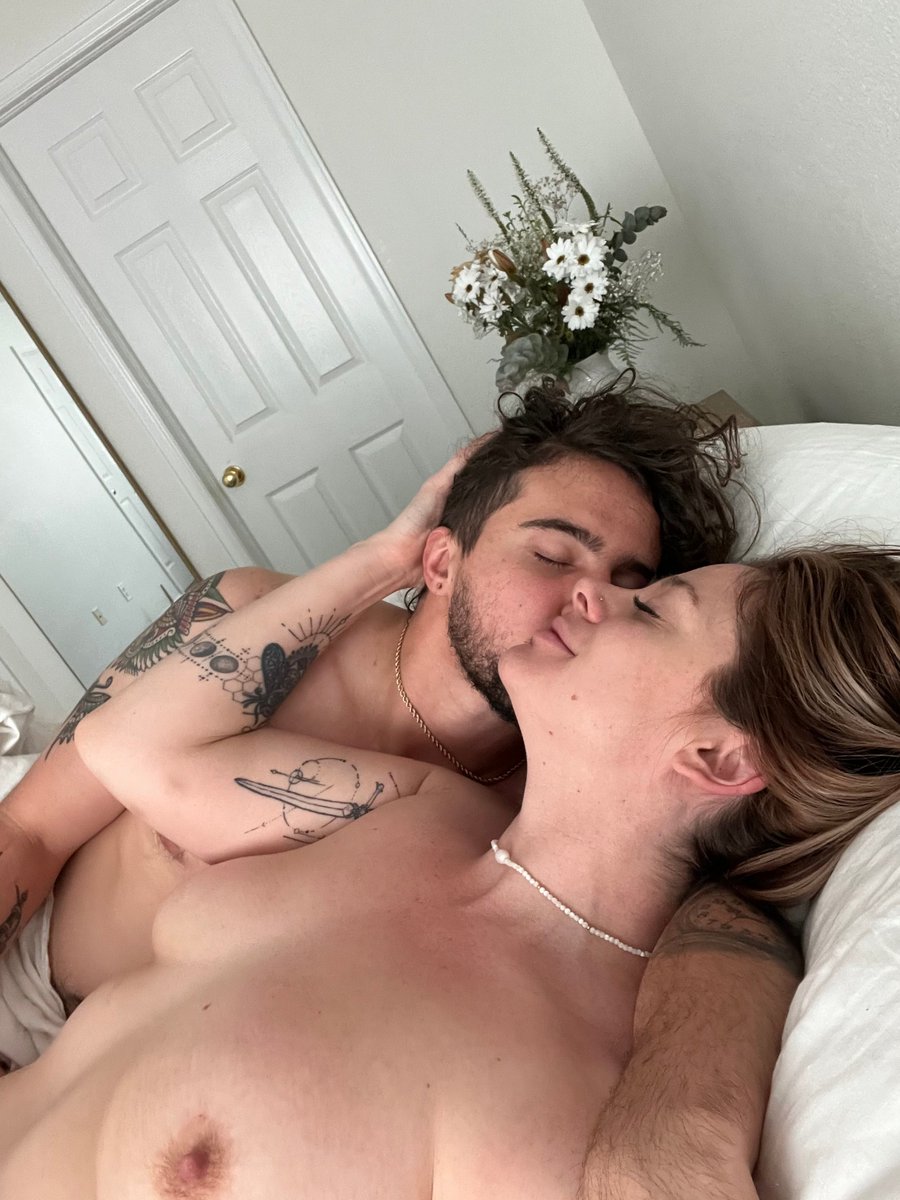 ChronicEcstasy's tweet photo. How we wake up on hump day! #onlyfans #onlyfansbabe #onlyfansbabe https://t.co/5eLOKJVYV4