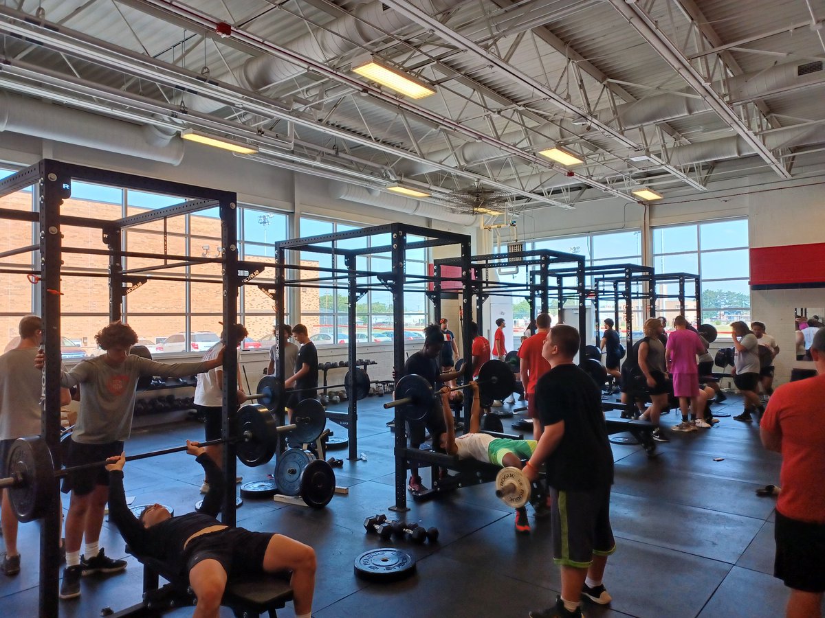 Great output during 7 on 7 last night. Right back at it this morning in the weight room. Committed group of Red Hawks!