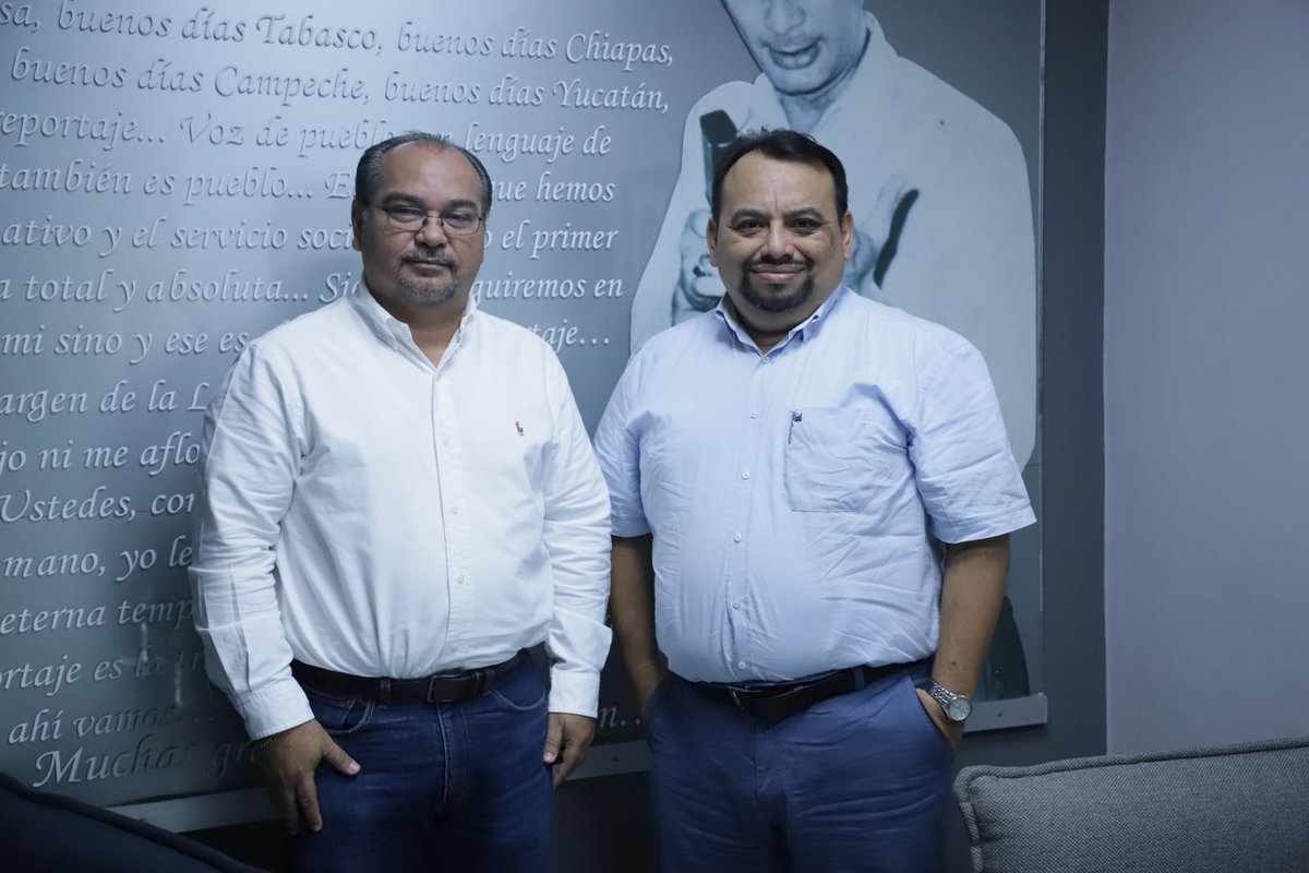 xevtfm's tweet photo. Esta mañana en #Telereportaje 🎙️ platicaremos con Mario Cerino Madrigal (@mario_cerino74), Vocero y Secretario Técnico del @GobCentro y Luis Alberto Acopa 
Subdirector de Fomento de la #DECUR - Centro

#LaEntrevista  
🔴 #Youtube https://t.co/MnhcXDkaRS 
🔴 #FacebookLive https://t.co/GfAYqV3z2U