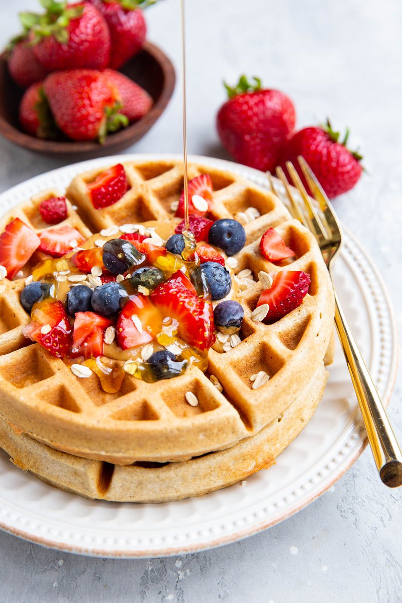 Oatmeal Protein Waffles: theroastedroot.net/oatmeal-protei… 28 grams of protein per waffle! #glutenfree