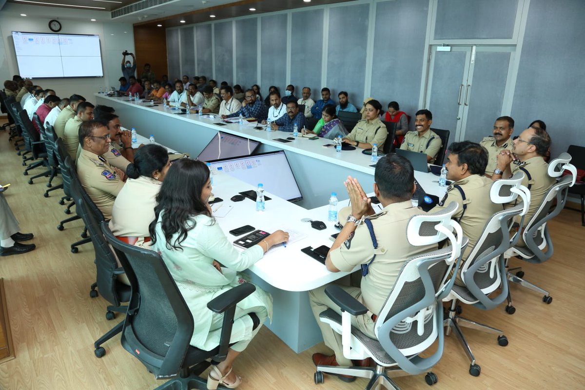 Hyderabad City Police tweet media