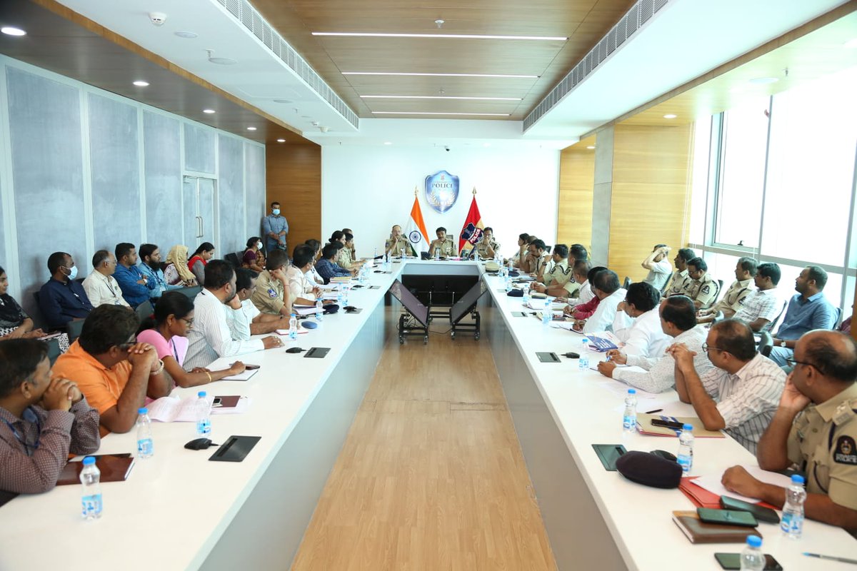 Hyderabad City Police tweet media