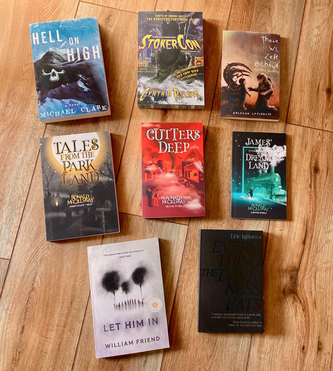 My #StokerCon #bookhaul, including signed #books from @brandonappleg8 & @RonMcGillvray! Good times! #StokerCon2023

#reading #horror #MichaelClark #WilliamFriend #EricLaRocca (@hystericteeth) #booksoftwitter