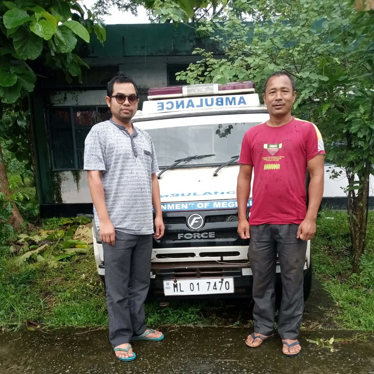 108 Emergency Ambulance service is up and running in Khliehriat #EastJaintiaHills and Resubelpara #NorthGaroHills from today. 
Anybody from Khliehriat & Resubelpara who needed help, you can dial 108 & avail the service.
#HealthMatters #MeghalayaForHealth #EmergencyHealthService