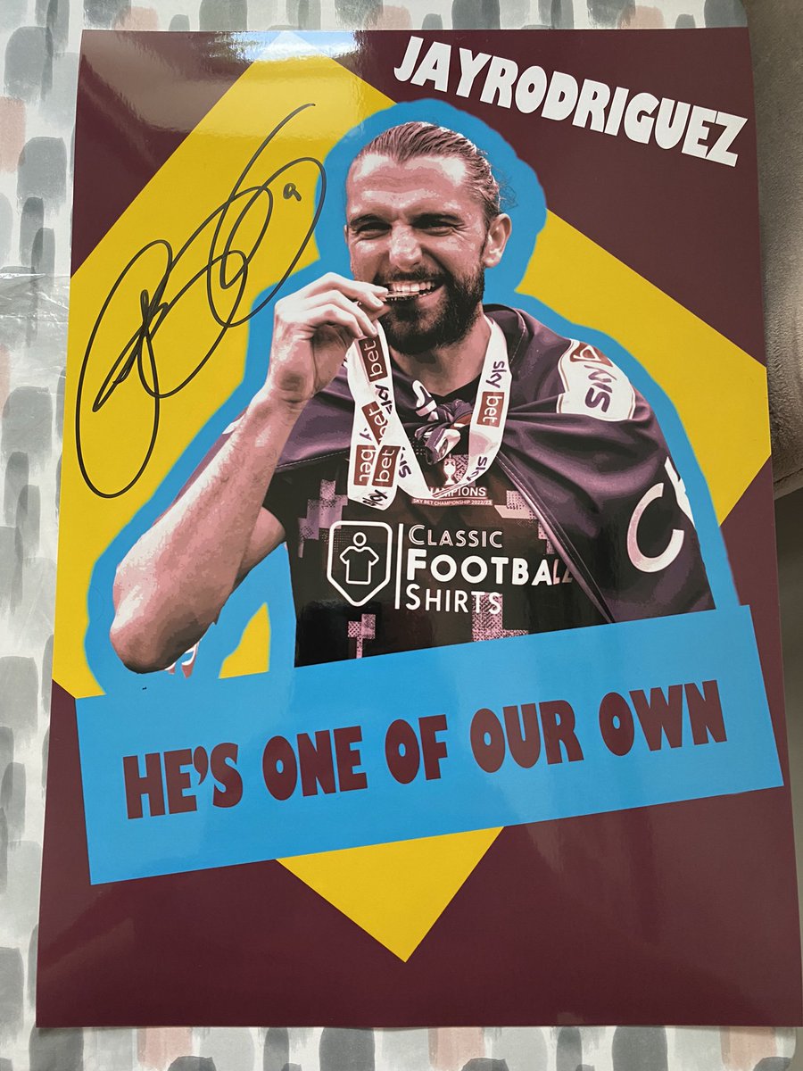 🚨 COMPETITION TIME 🚨

How would one lucky Burnley fan like to win this signed picture of Jay Rodriguez?

All you have to do to enter is
1. Follow the page
2. Retweet &amp; like this post

The lucky winner will be announced next Monday evening. 

Good luck #TwitterClarets