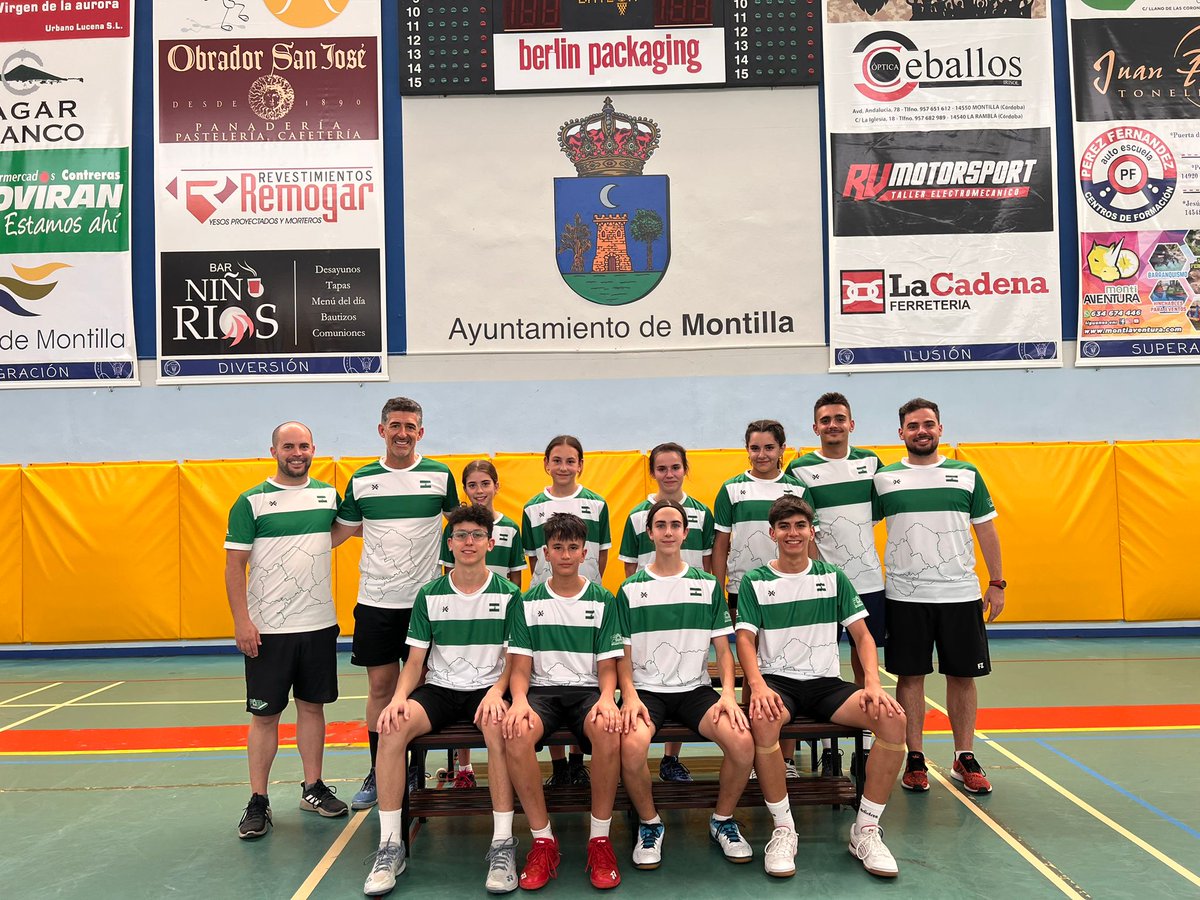 ➡️Las Selecciones Andaluzas Sub-15 y Sub-17 finalizan la concentración en Montilla y ya se encuentran de camino a Talavera de la Reina para disputar el CESA 2023

<a href="/BadmintonESP/">🏸 Bádminton España</a> <a href="/Cafdsocial/">CAFD | #TuNuevaCAFD</a> <a href="/DeporteAND/">Andalucía es Deporte</a> <a href="/Deporte_Andaluz/">Deportista Andaluz</a> <a href="/TurismoAND/">Consejería de Turismo y Andalucía Exterior</a> 

#AndalucíaRegiónEuropeaDelDeporte