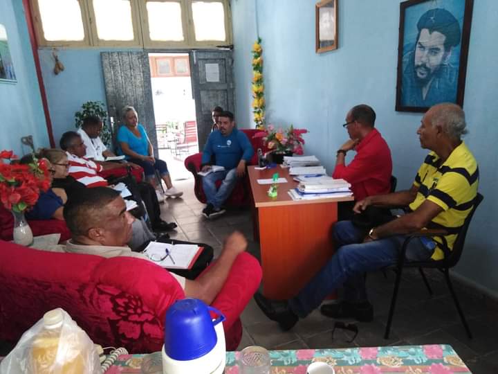 dmejiguani's tweet photo. En Jiguaní recorrido provincia evaluando el cumplimiento de la estrategia de preparación de los estudiantes que se preparan para los exámenes de ingreso. #EducaciónJiguaní.
#EducaciónGranma. #CubaMined. https://t.co/7lXtpq5WiW