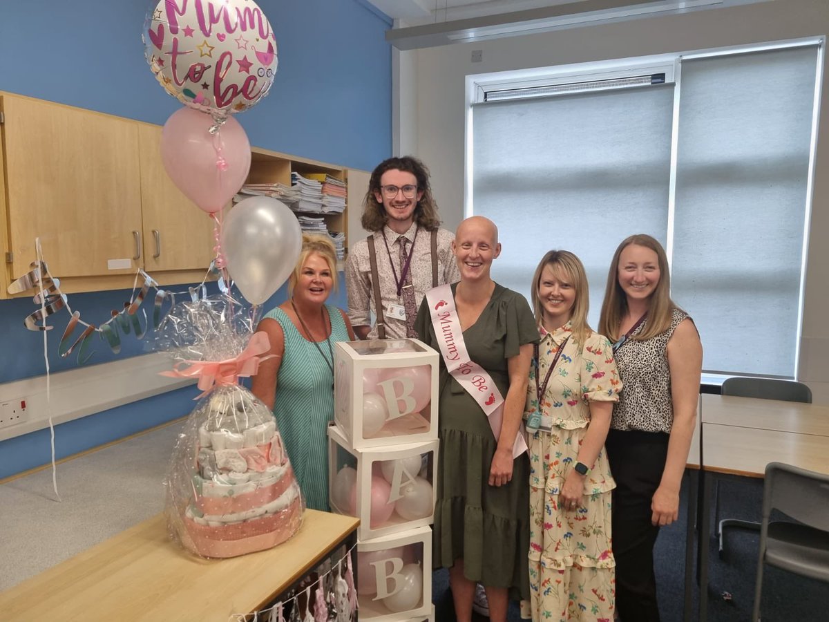 MrsMulholland1's tweet photo. Full of celebrations in the Maths Department! A retirement, a wedding &amp; a new baby on the way!! 💗 https://t.co/2Ppb6eSXMO