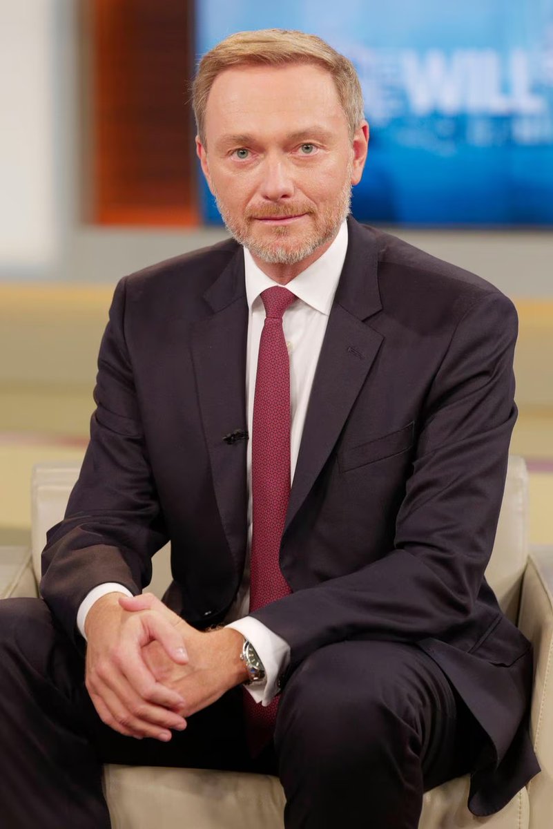 Wir können unendlich froh sein, das Christian Lindner und nicht Robert Habeck unser Finanzminister ist.

Ja der Wirtschaft geht es schlecht, aber mit den Grünen wäre Deutschland heute pleite.