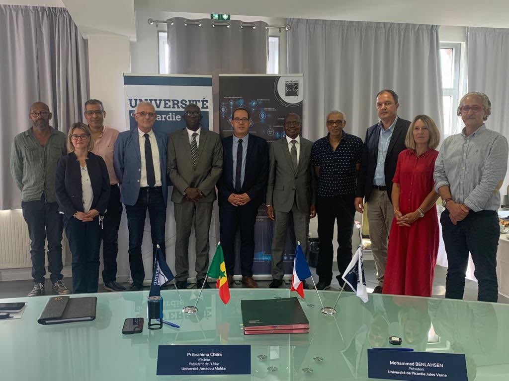 UPJV_Univ's tweet photo. Le Sénégal se déplace à #UPJV : le Professeur Ibrahima CISSE, Recteur de l’Université Amadou Mahtar Mbow (UMA) - campus de Diamniadio à Dakar, et le Professeur Roger Marcelin FAYE, Vice-recteur de l’UAM, rencontrent le Président de l'UPJV, Mohammed Benlahsen https://t.co/WUjmWW44cF