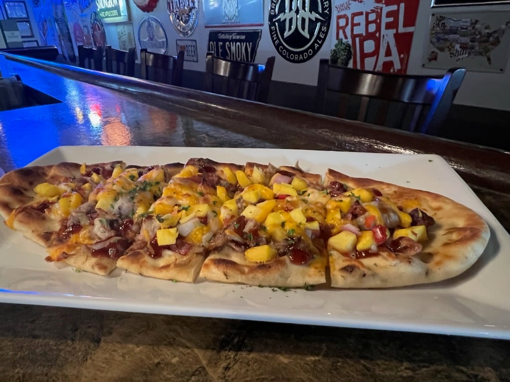 GET THIS MAUI FLATBREAD
WHILE YOU CAN!