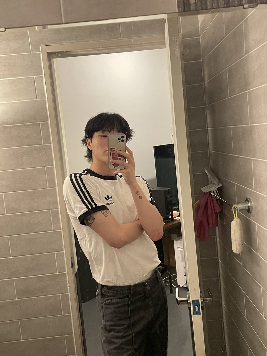 조우즈 tweet media