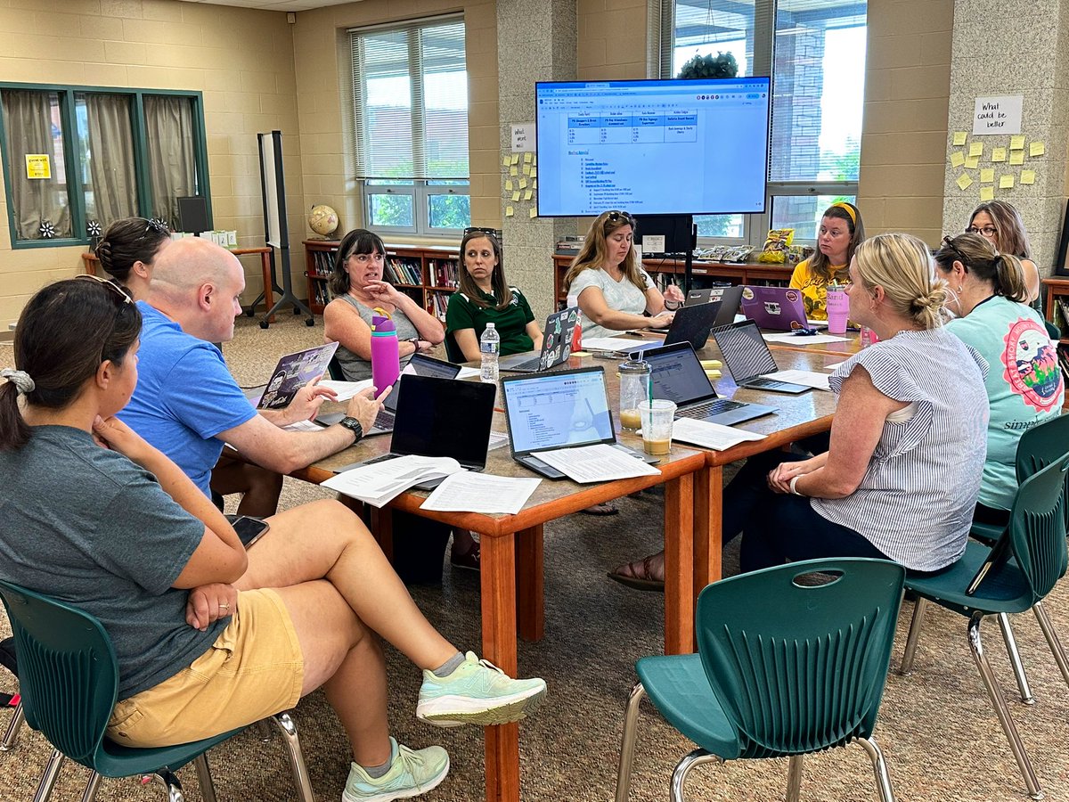 ABuhr_WSMS's tweet image. Our SMS PD Committee is analyzing feedback from our staff this morning &amp;amp; using that information to drive and design PD for this coming school year! Amazing collaboration &amp;amp; very important work happening!! #WolfPack #WSMSWolves
