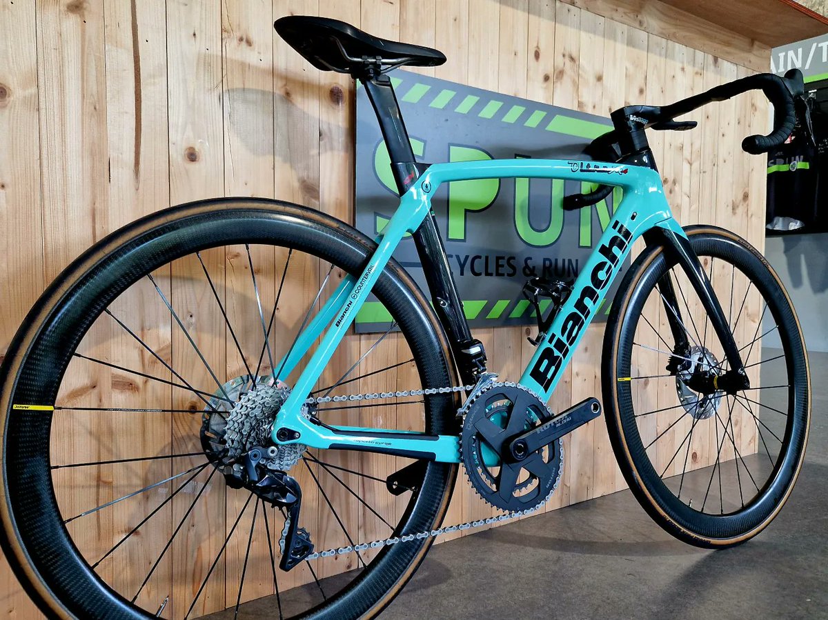 SPUNCycles's tweet image. We just got this stunning Bianchi XR4 55cm trade in. Ultegra Di2, Mavic Carbon wheelset, Vision Aero Bars and Rotor Q-Rings for good measure!

It. Is. Spotless. 😍

Who&apos;s taking it!?!

#bianchi #xr4