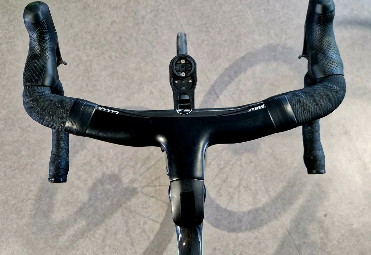 SPUNCycles's tweet image. We just got this stunning Bianchi XR4 55cm trade in. Ultegra Di2, Mavic Carbon wheelset, Vision Aero Bars and Rotor Q-Rings for good measure!

It. Is. Spotless. 😍

Who&apos;s taking it!?!

#bianchi #xr4