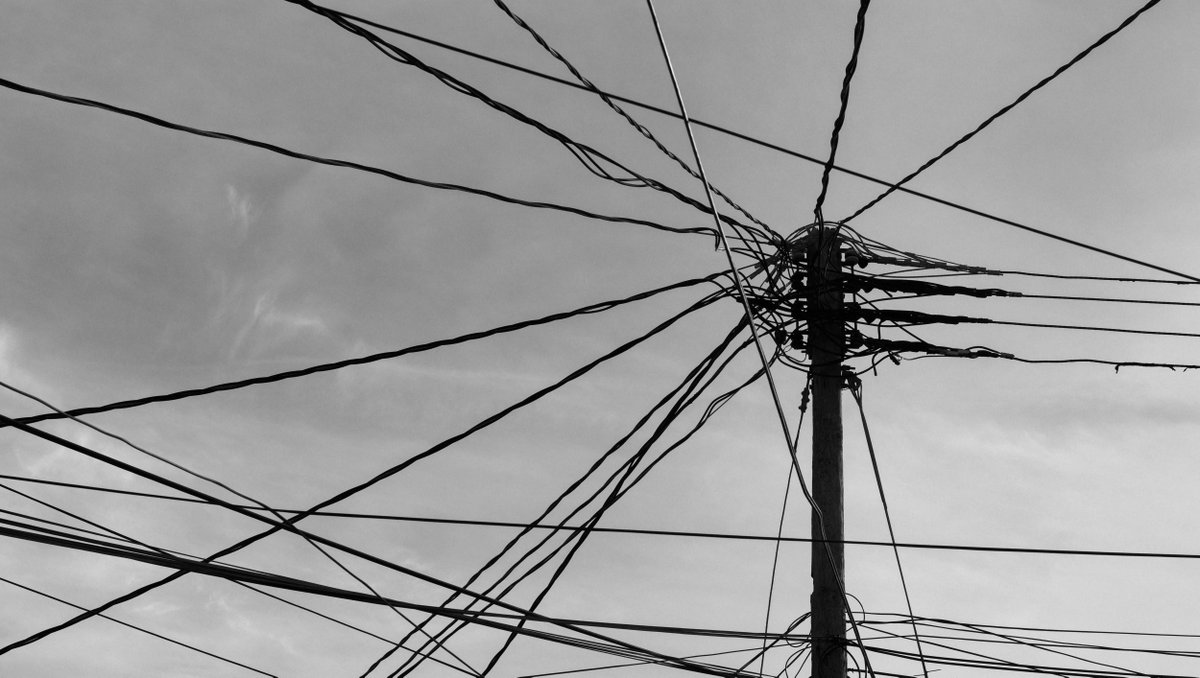 Competence centre in artistic research! A centre for art and political performance, where researchers will be investigating how artistic practice shape how the political domain is visualised and represented today, to <a href="/HDK_Valand/">HDK-Valand</a>

More info: tinyurl.com/474crtcp

#artresearch