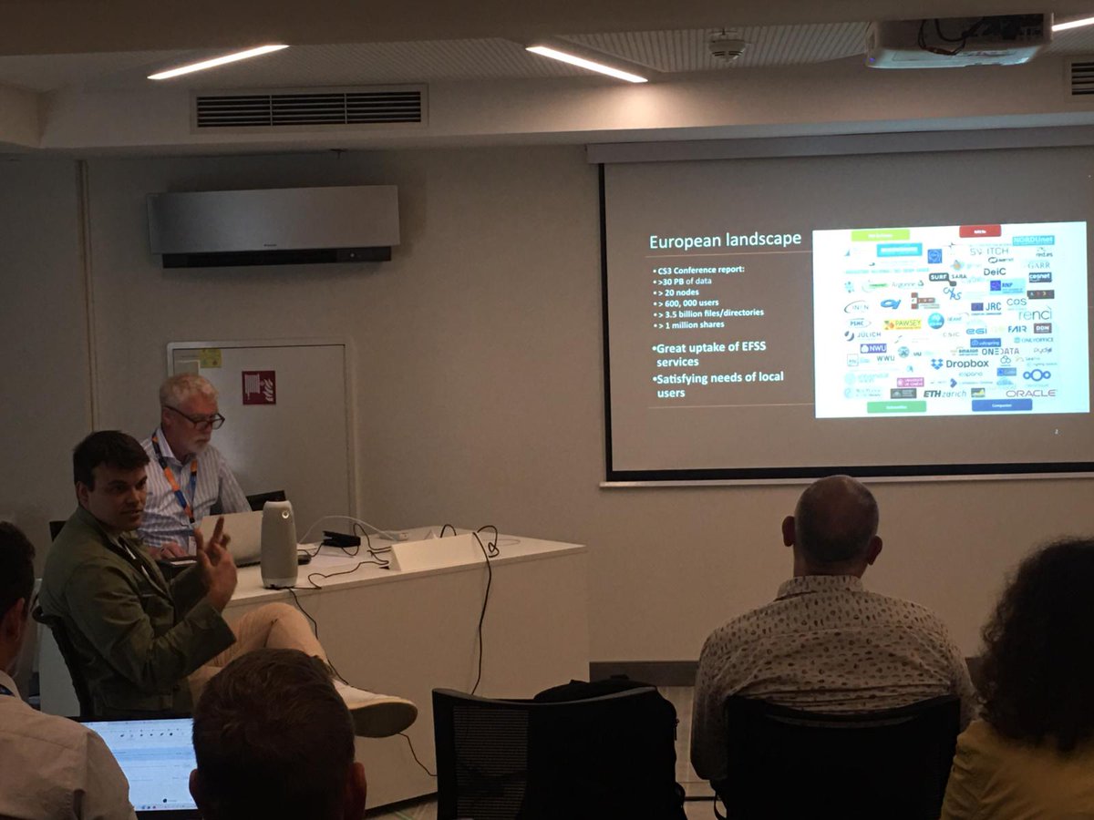 Hugo Labrador @CERN today at @EGI_eInfra explaining how the #ScienceMesh allows #datasharing & #dataapplications  between different institutions thanks to @opencloudmesh! Join us tomorrow to know more about the ScienceMesh & #openscience here in Poznan & online at #EGI2023