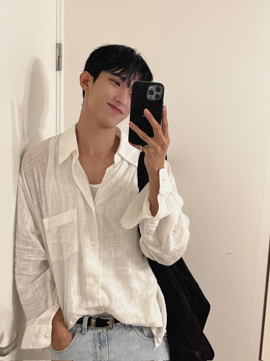 [#WEVERSE POST] 230621 DK #도겸

⚔️: good night☺️