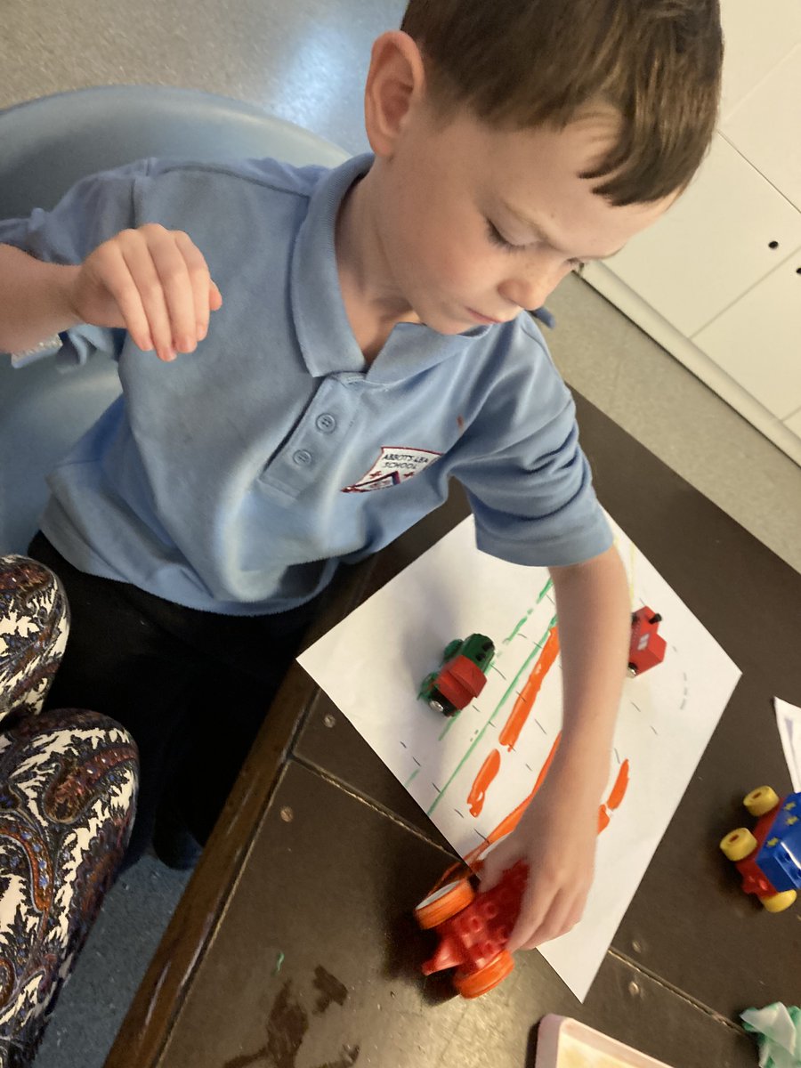 ALS_EYKS1's tweet photo. In Wales class as part of their marvellous machines topic, students have listened to the story of the 'Naughty school bus.' Everyone took part in retelling the story with small world items and used a range of vehicles to mark make names and patterns 🌟🚍#literacy #storytelling https://t.co/qYsIgNG2k3